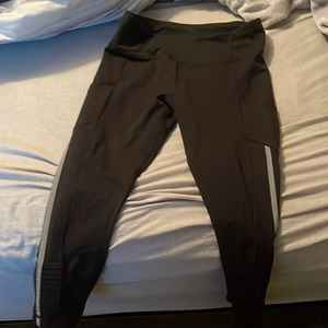 black lulu lemon leggings